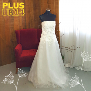 401WL002 UK14 Plus Size MM A Line Lace Floor Length Wedding Gown Rental Malaysia Kuala Lumpur Petaling Jaya Custom Make a