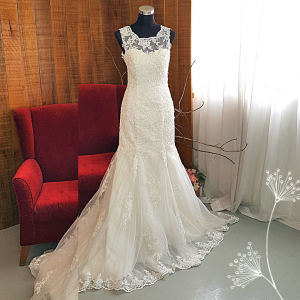 412W03 MM Strap Trumpet Tieback Illusion cover back a RM500