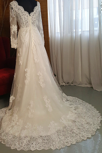 22 French Chantilly Lace and Alencon Corded Lace Long Sleeves Ivory Wedding Dress A line Flare Baju pengantin Kahwin Malaysia Muslimah bride