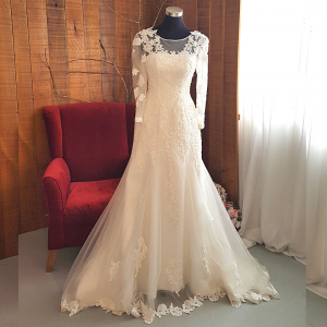 13 French Embroidered Lace Long Sleeves Ivory Wedding Dress A line Flare Baju pengantin Kahwin Malaysia Muslimah bride Church