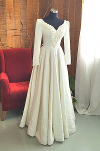 16 Long sleeves V Neck Textured Satin A line Royal Princess Wedding Dress Rental Gaun Baju Pengantin Muslimah Kahwin Nikah Sanding Malaysia Kuala Lumpur Petaling Jaya