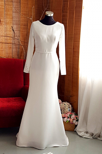 1D Minimalist Long Sleeves Wedding Dress Plain Crepe Meghan Markle V back Sheath Straight Cut Wedding Dress Malaysia