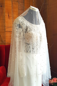 21 VTb004 Premium Bride Wedding Veil Plain Soft Tulle Veil Short FingerTip with Pearls /Veil Tudung Pengantin Nikah Sanding High Quality