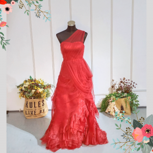 401Ev005  Maroon Vera Wang inspired Farrah Rose Ruffles a Evening Dress rental Malaysia