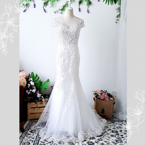 711LLW01 Celine illusion off shoulder guipure trumpet bride wedding dress Malaysia rental designer
