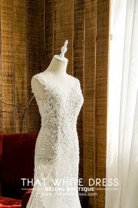 711LLW03 Mischa Boatneck illusion neckline in trumpet Alencon Chantilly lace b Bride Wedding Dress Designer Premium White Rental Kuala Lumpur