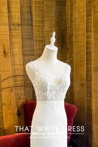 909BY05W01 Clara V neck chantilly lace sheath crepe minimalist chiffon Bride Wedding Gown Premium Designer Malaysia rental