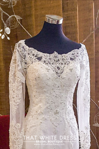 2012BY09W01 Evita Long Sleeves Boat Straight Lace Trumpet Button Back b Baju Majlis Kahwin Nikah Sanding Malaysia tempah sewa