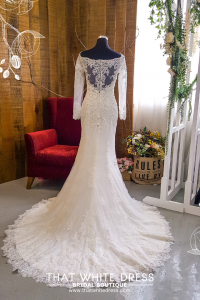 2012BY09W01 Evita Long Sleeves Boat Straight Lace Trumpet Button Back d Baju Majlis Kahwin Nikah Sanding Malaysia tempah sewa