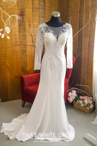 211BY11W03 Ashley Long Sleeves Button back Silk Satin Lace Sheath Silver trumpet e Baju Majlis Kahwin Nikah Sanding Malaysia tempah sewa