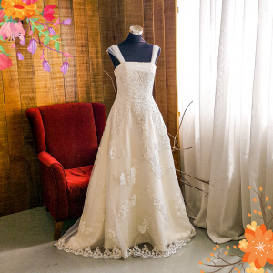 601WL03 SG Plus Straight Tube Floral Bust A line Long Lace Train a Plus Size wedding gown malaysia