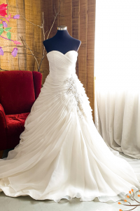 603LLWL01 LL Plus Sweet Heart Organza Pleated A line Nur h Plus Size Bride Malaysia Dress Rental