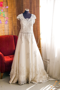 605XJWL02 XJ Plus Cap Sleeves Sweet Heart A Line Silver Alencon Lace a Plus Size Bride Malaysia Dress Rental