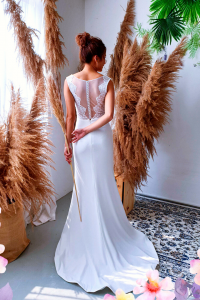 812BY02W04 Varyssa V neck Illusion back satin sheath 61 Petite Bride Malaysia, Gaun Kahwin Malaysia sewa, Church Wedding Malaysia, Beach Wedding Malaysia, Garden Wedding Malaysia, Crepe Wedding Dress Rental Kuala Lumpur, Satin Wedding Dress Rental Kuala L