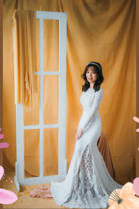 211BY10W03 Isabelle LS Sheath Crepe Scallop top f Gaun Pengantin Kuala Lumpur Sewa, Petite Bride Dress Rental Malaysia Muslimah