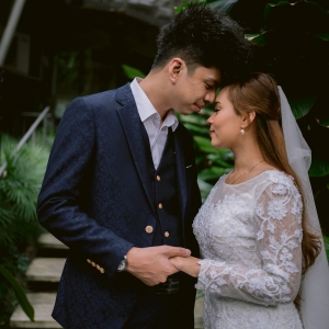 Pre-wedding photoshoot of Eleena Harris  Wedding Gown: @suci_thatwhitedress  Photo: @qahharphotography